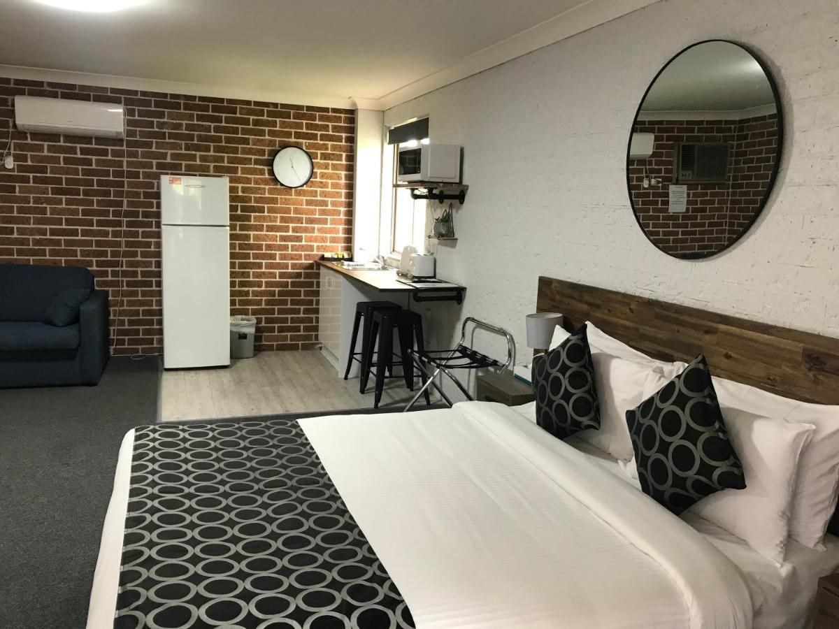 Coffs Shearwater Motel คอฟฟ์ฮาร์เบอร์ ภายนอก รูปภาพ