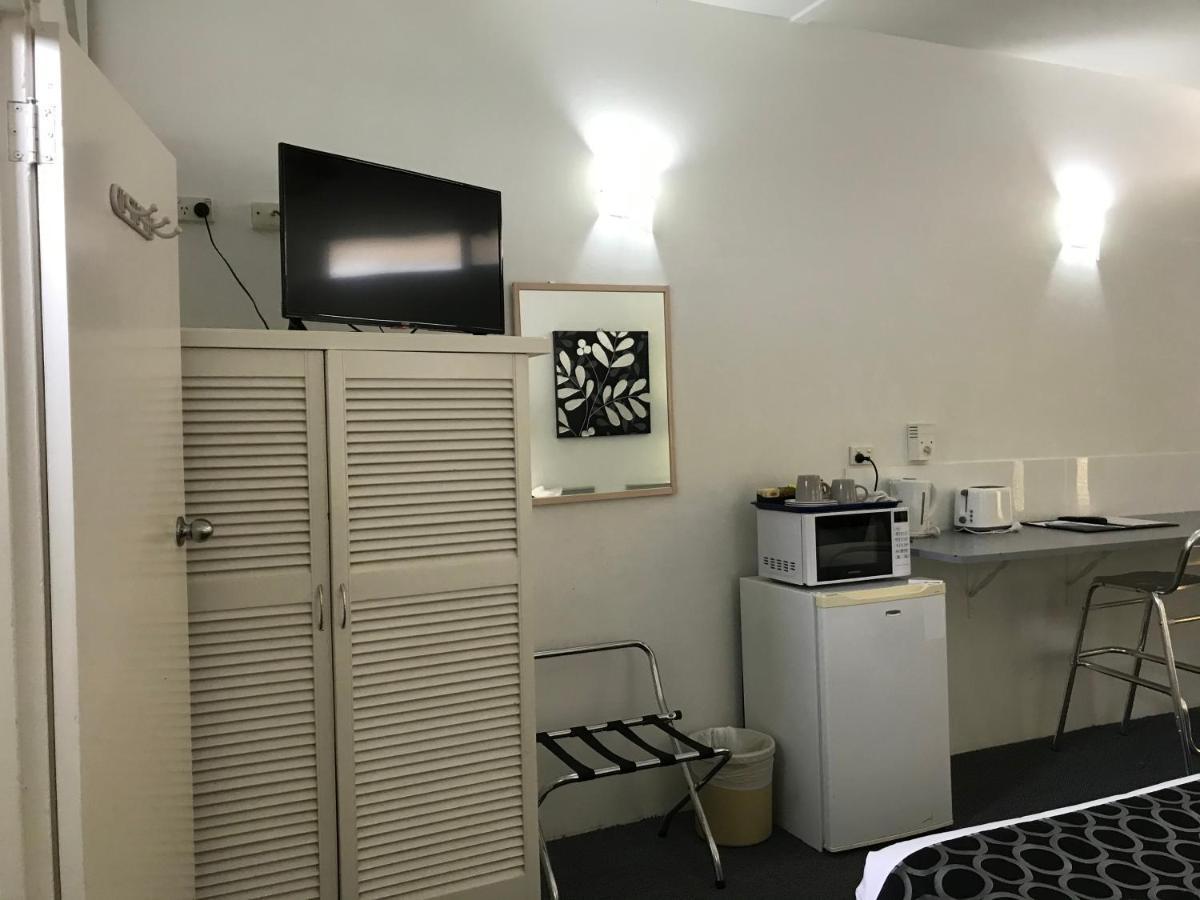 Coffs Shearwater Motel คอฟฟ์ฮาร์เบอร์ ภายนอก รูปภาพ