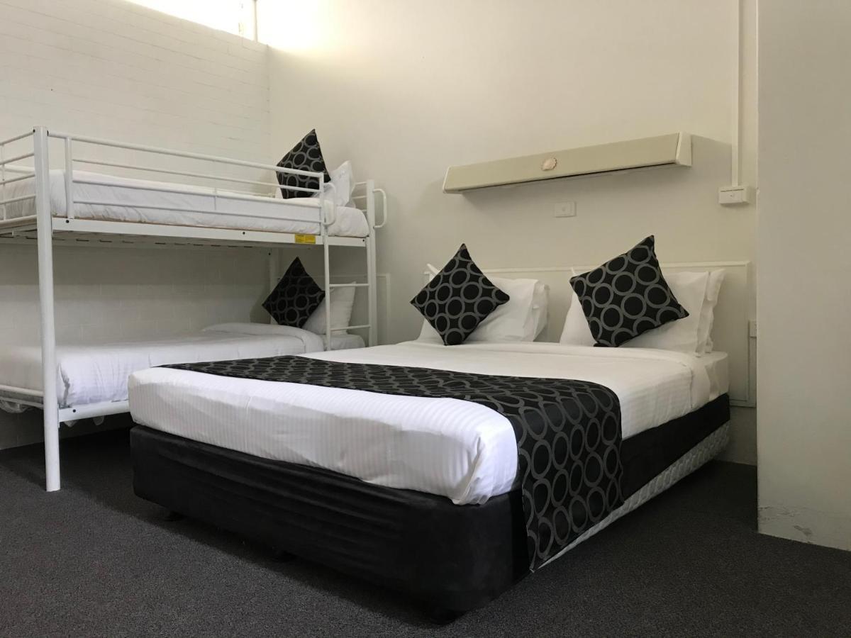 Coffs Shearwater Motel คอฟฟ์ฮาร์เบอร์ ภายนอก รูปภาพ
