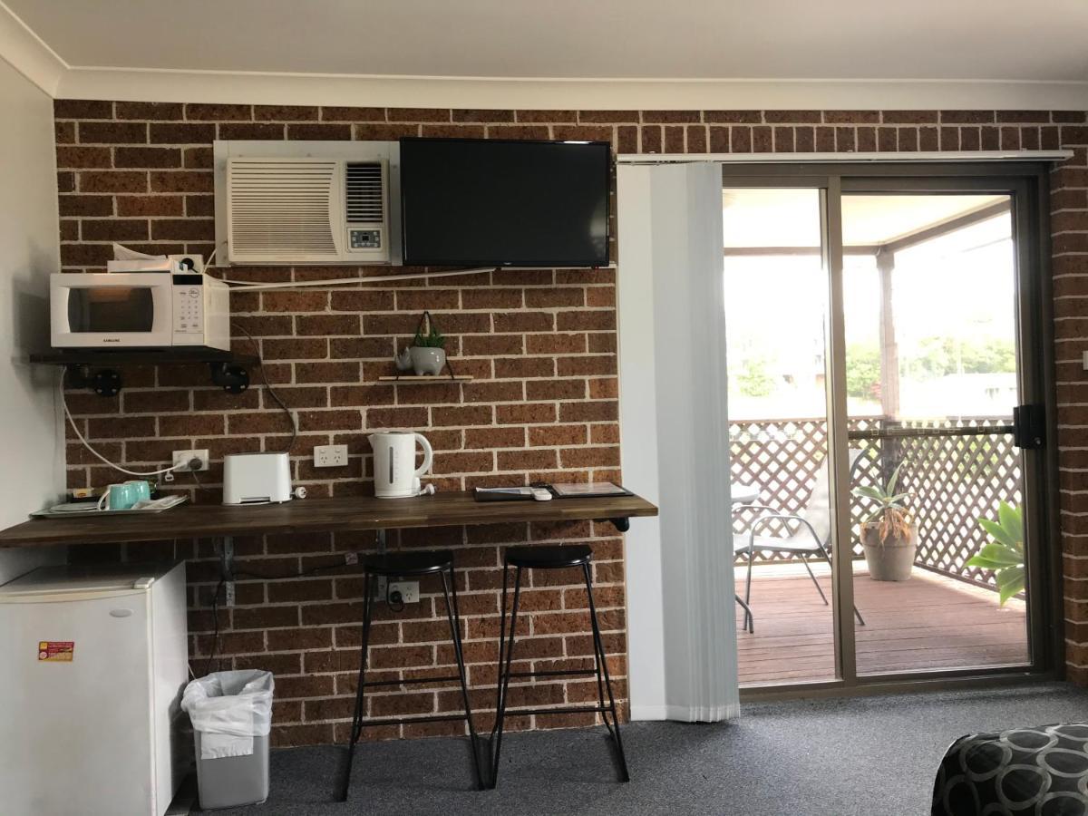 Coffs Shearwater Motel คอฟฟ์ฮาร์เบอร์ ภายนอก รูปภาพ