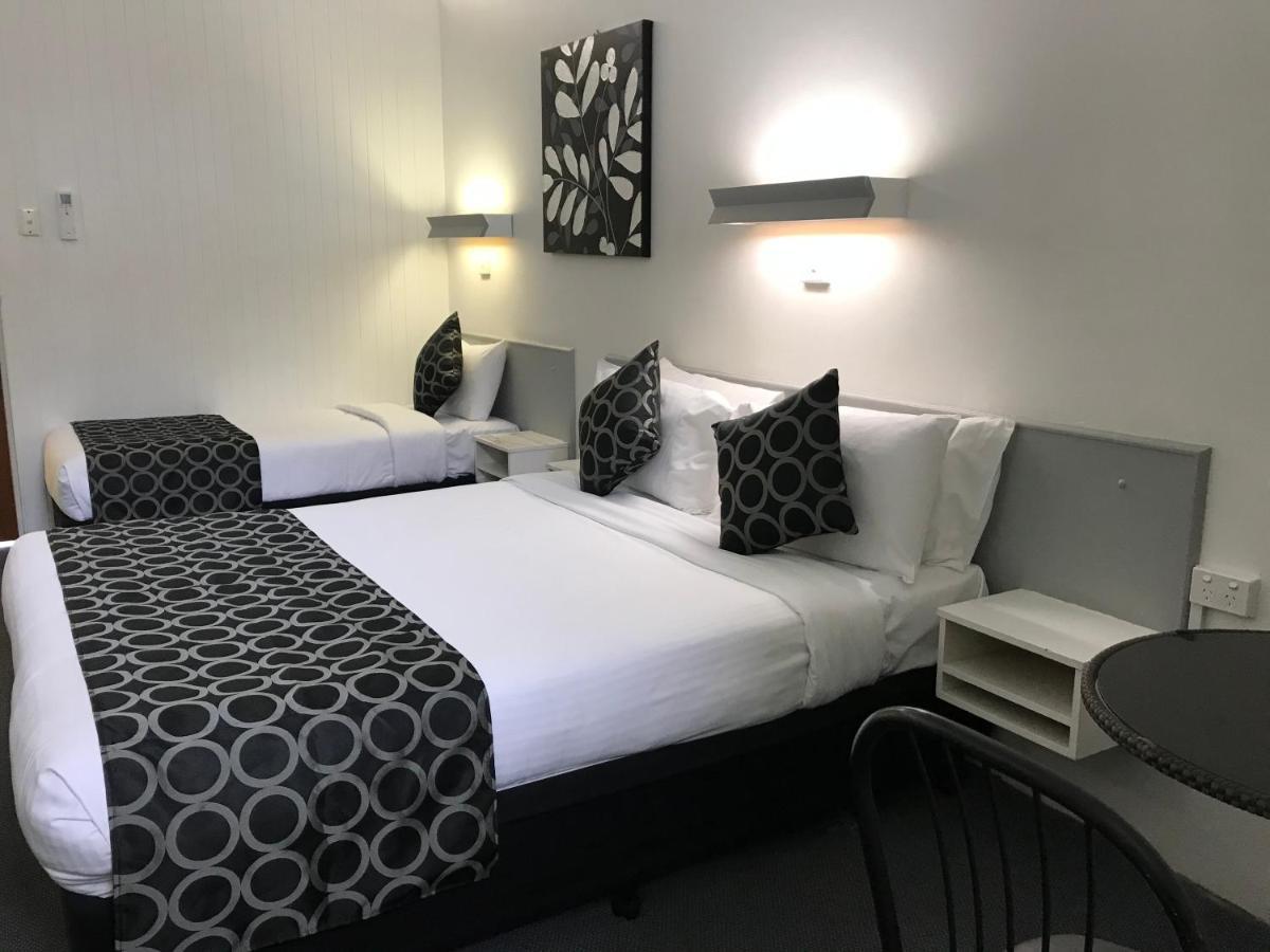 Coffs Shearwater Motel คอฟฟ์ฮาร์เบอร์ ภายนอก รูปภาพ