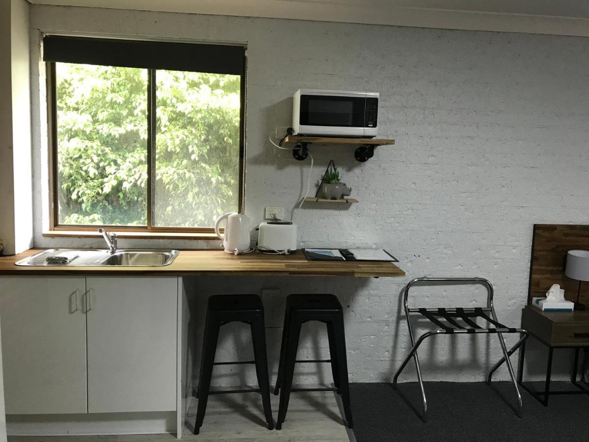Coffs Shearwater Motel คอฟฟ์ฮาร์เบอร์ ภายนอก รูปภาพ