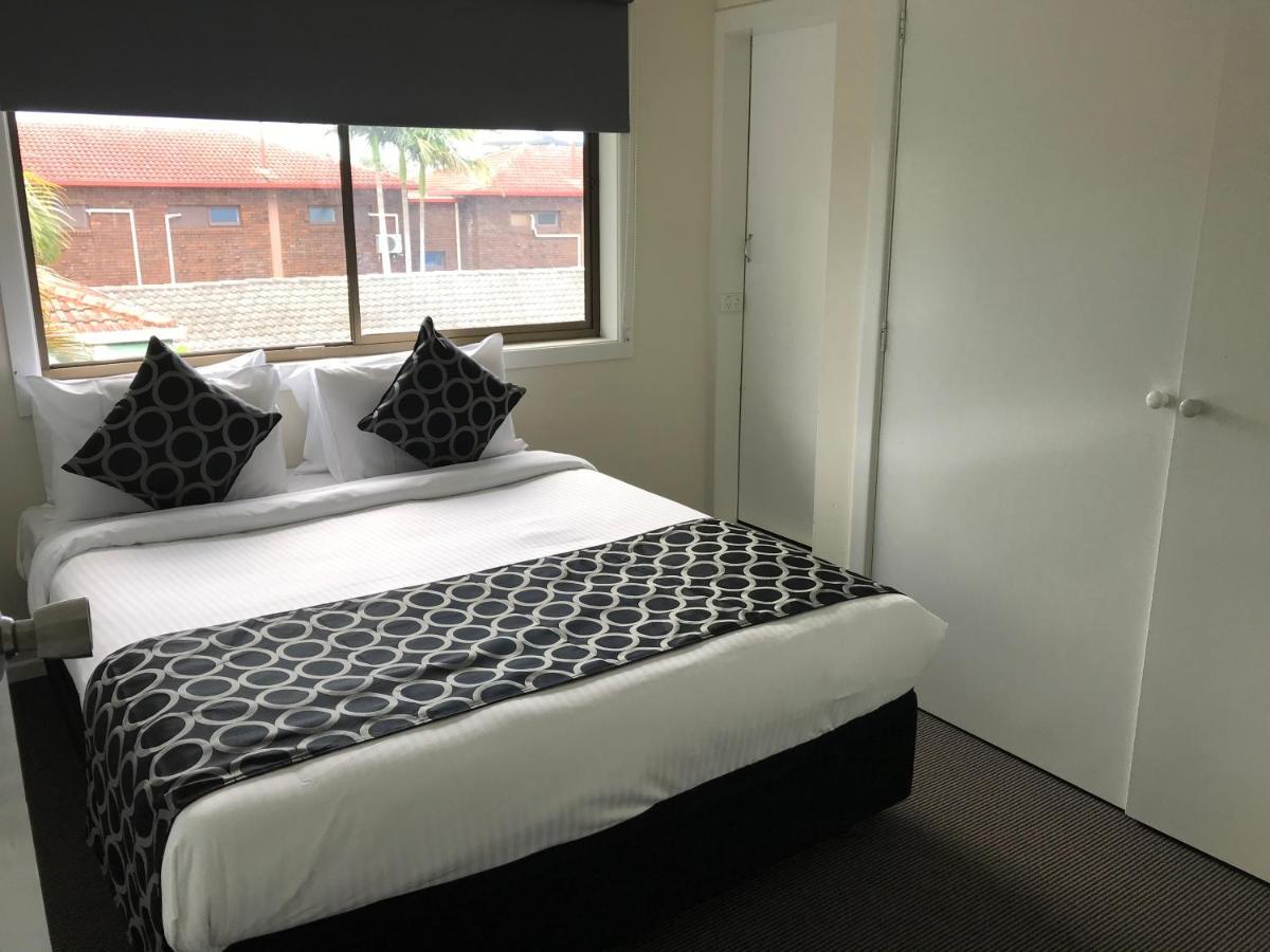 Coffs Shearwater Motel คอฟฟ์ฮาร์เบอร์ ภายนอก รูปภาพ