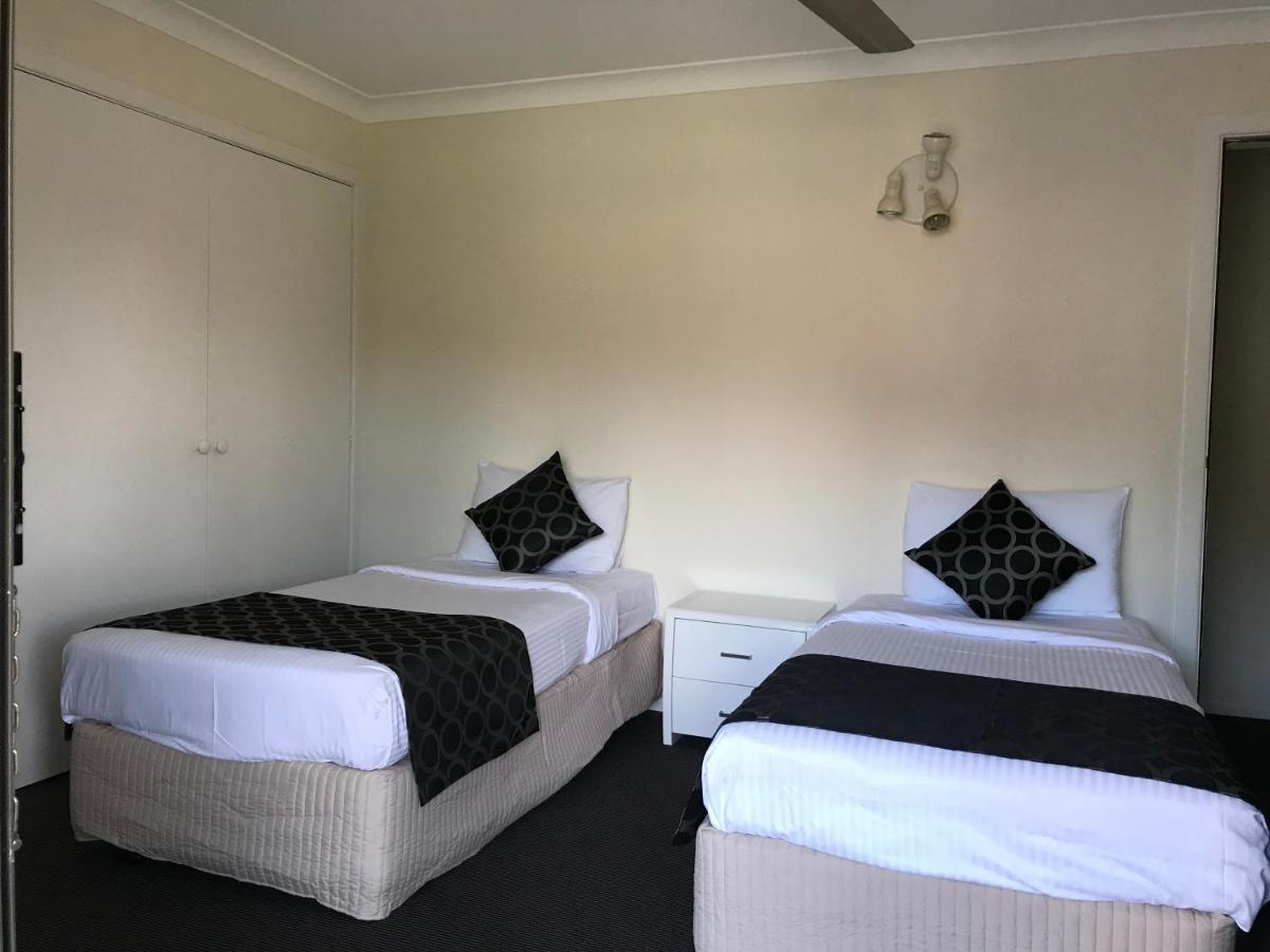 Coffs Shearwater Motel คอฟฟ์ฮาร์เบอร์ ภายนอก รูปภาพ