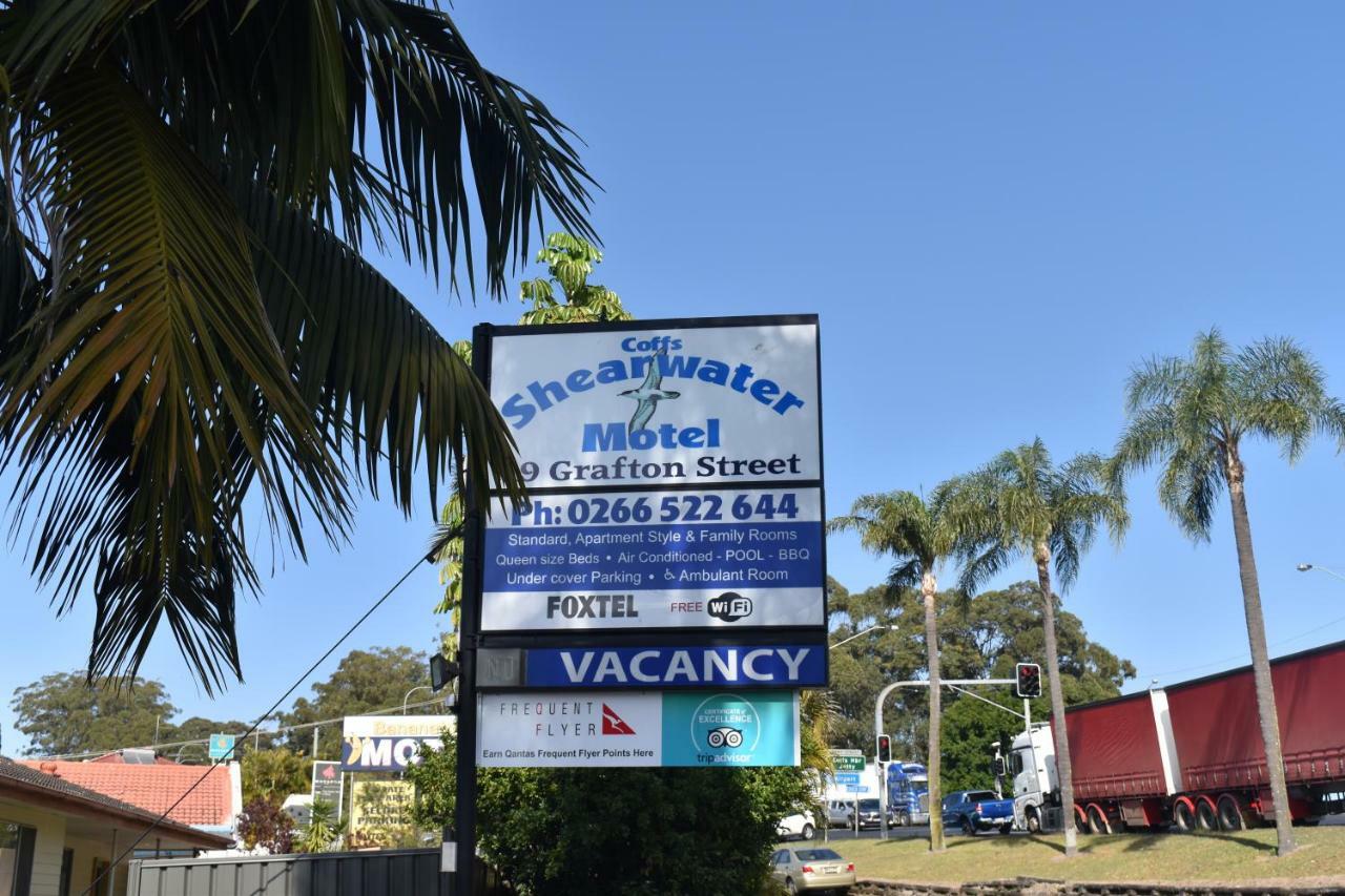Coffs Shearwater Motel คอฟฟ์ฮาร์เบอร์ ภายนอก รูปภาพ
